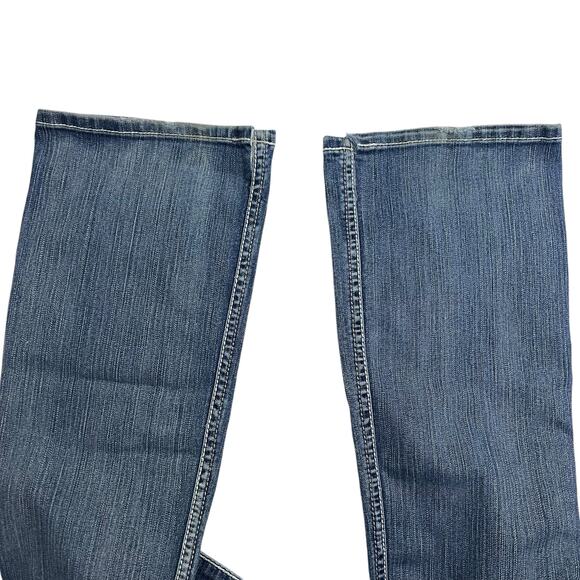 BKE Stella Women’s Jeans Size 25 x 31 Bootcut Distressed Blue Denim Medium Wash - Picture 8 of 12